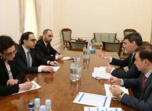 Вице-премьер Тигран Авинян принял представителя Европейского инвестиционного банка