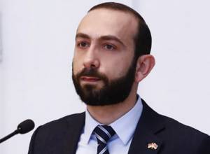 Чистящая рука и веник НС доберутся до Лунапарка