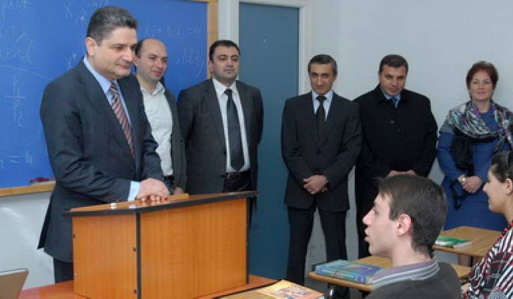 bb21fa9f90d1b02e2871daaa2815d1e3