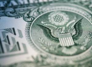 Потребность в долларах возросла