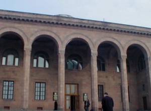 Топузян переизбран