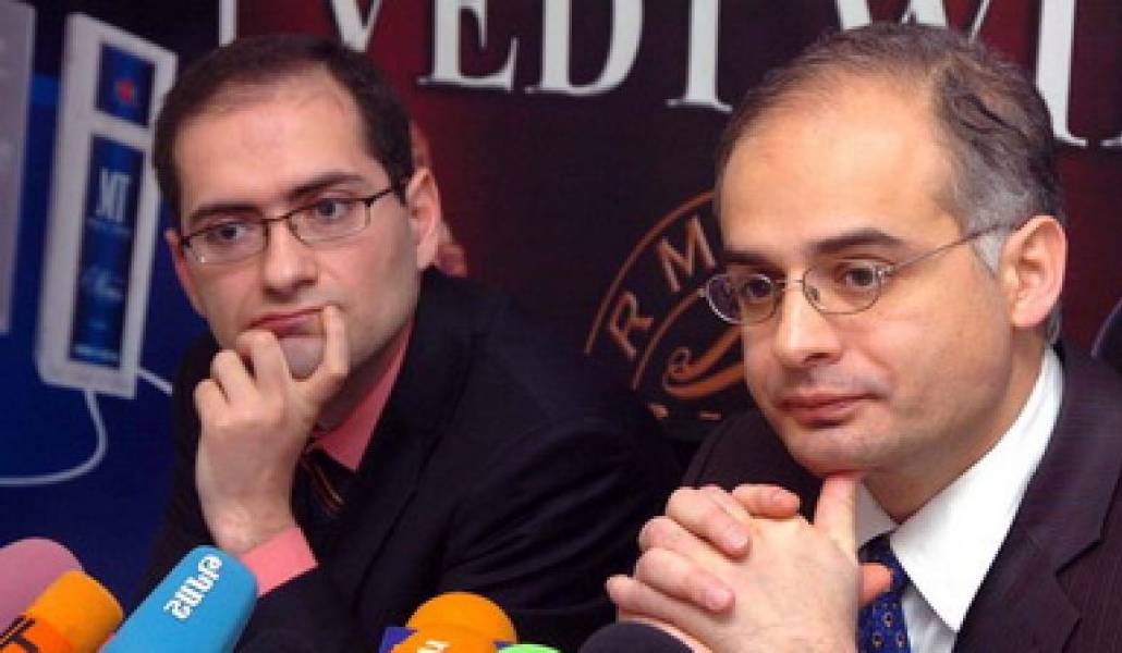 0acdbd1d890105b1e8771ad4a2c5776d