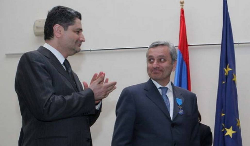 e40285cdf714643156762038d58866ed