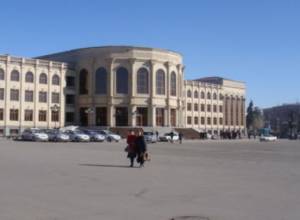 «В Гюмри всегда кризис»