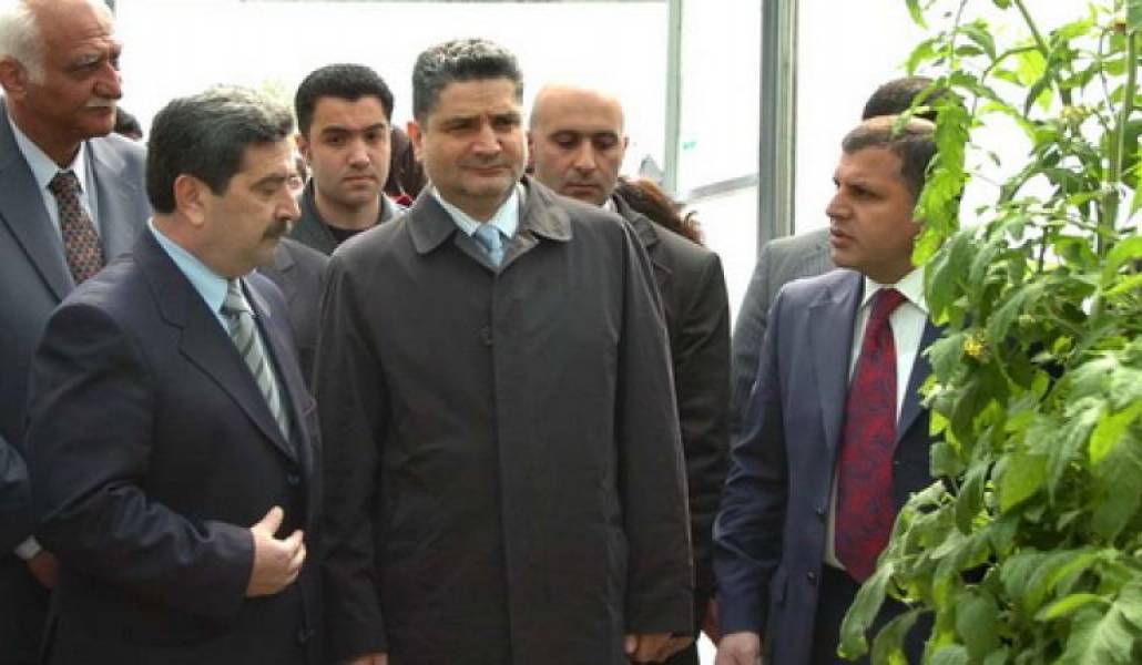 f0d54355ce3966599e027be62f87bd00