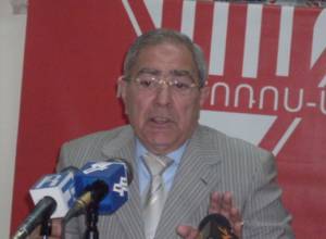 Карапетыч хочет полемики с АНК