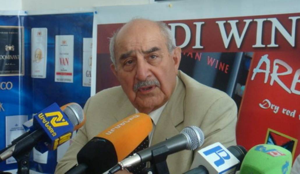 7653b14ba58a40d66adbb5dfc6542842