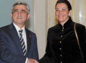 Ждут Степана Месича