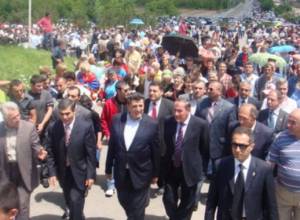 Запрещали скандировать