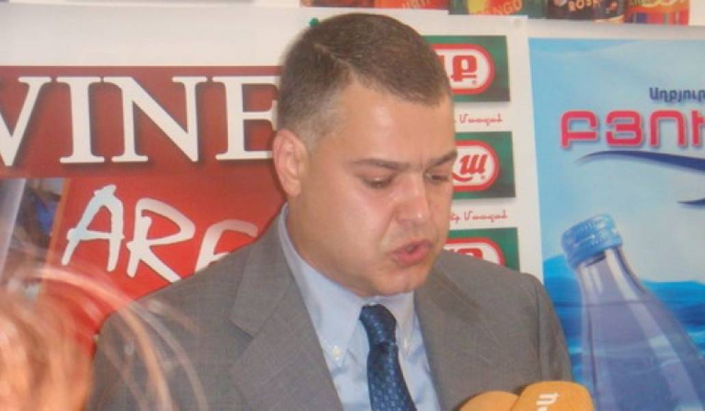 e1b3a65dc5df287e9850553cf384ba2b