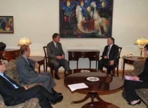 Принял Омбудсмена Франции