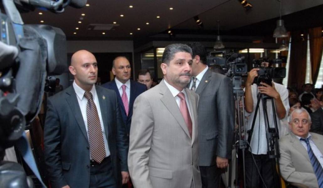 8a951ca4e8758aa556fa39bac1003479