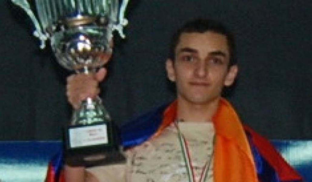 f4ecb638bb0c1c1f5b6b3b0d1f942cb3