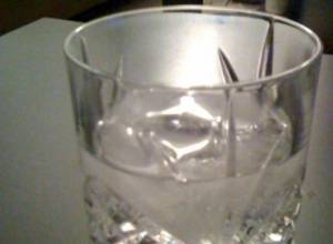 Выпили и отравились