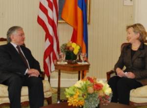 Эдвард Налбандян встретился с Хилари Клинтон