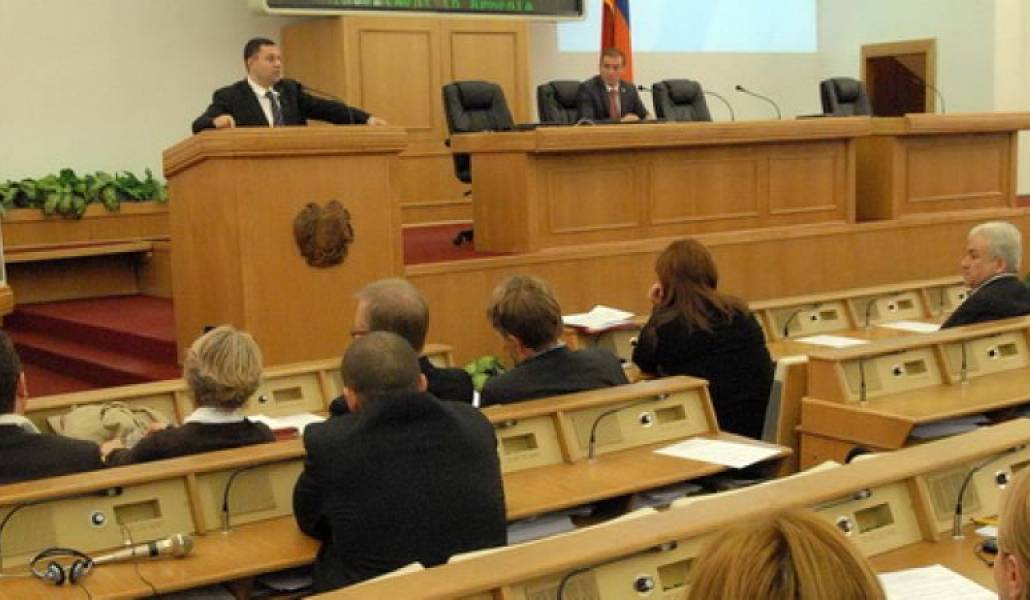 dc2a0f8e5c19f2e18f2fd635bd6f548b