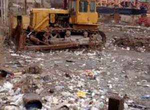 Пустошь и мусор вместо фруктовых деревьев