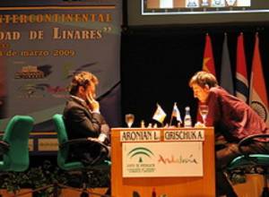 Аронян вновь сыграл вничью