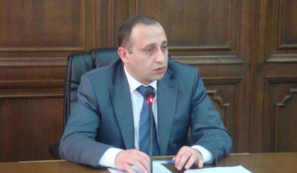 5215d0cbe3826dd0695a7700da44d140