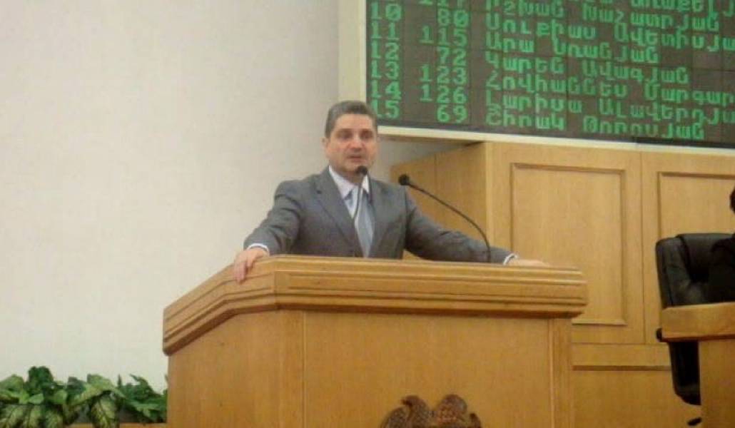 f6d3514e57a901f4e52f40607b2a06e3