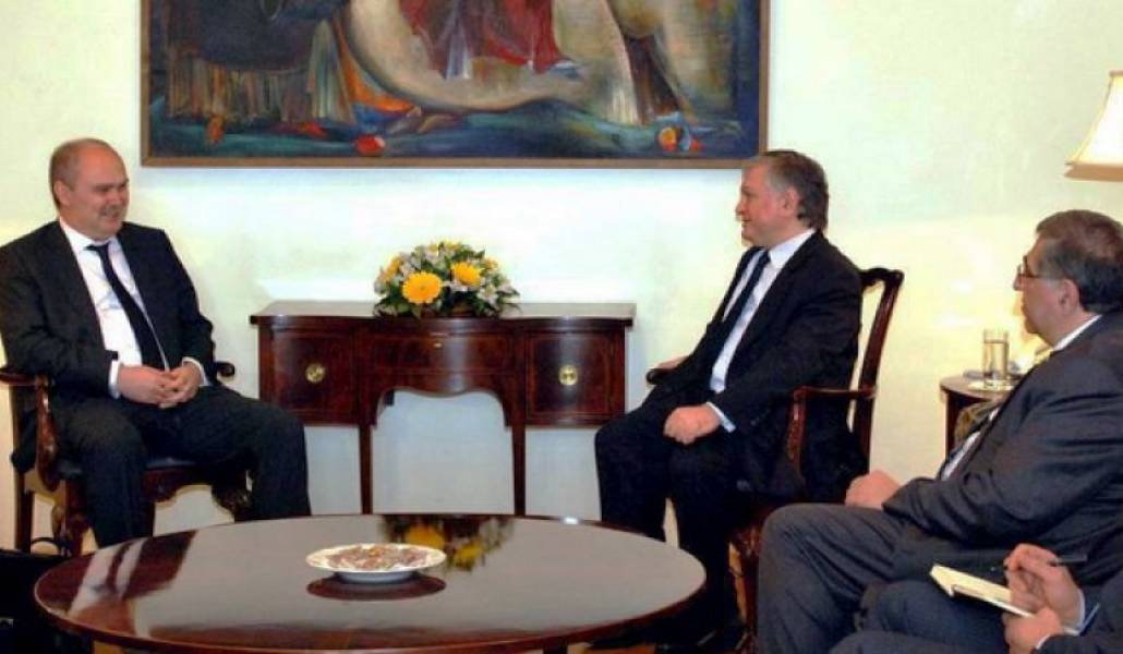 19b7c69b62c46c917804d45bb185c4da