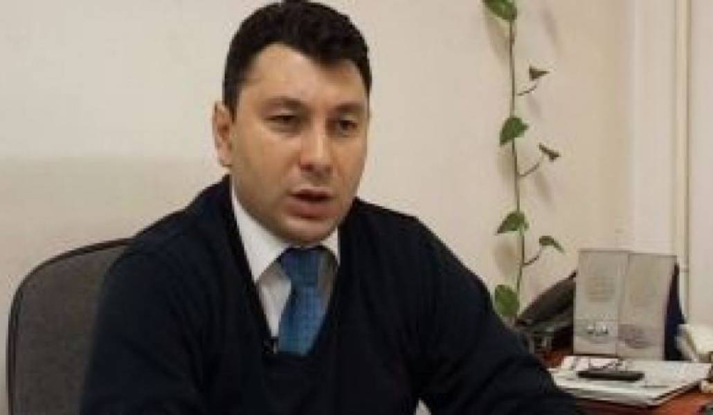 90c823c51daea655c2405c41f1368ca1