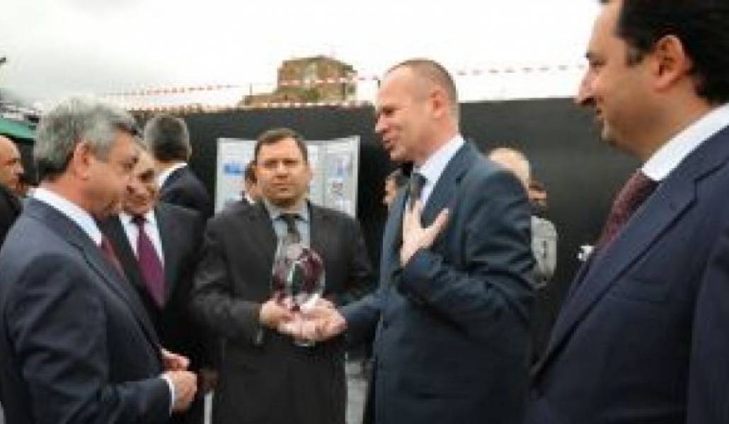 927a785992bd6413d7d5f90576f1ac24