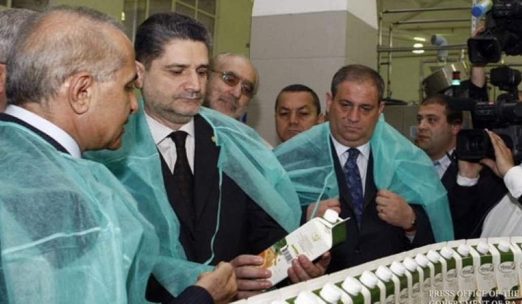 9b0e12248aca08553a8d4ca2f5e40bdf