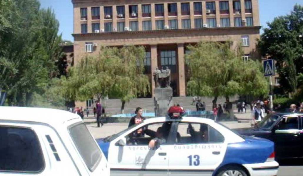 b79d9ac022236fc4464a3c5dcabdc352