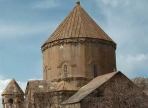 Месса в Ахтамаре отложена