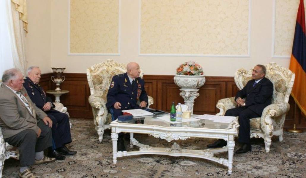 b83add069da56205ce3d2cb705c8751e