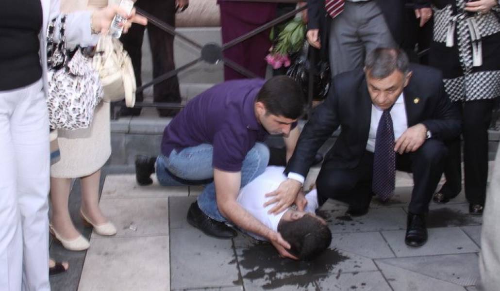 352a8777958db50505a3386411633798