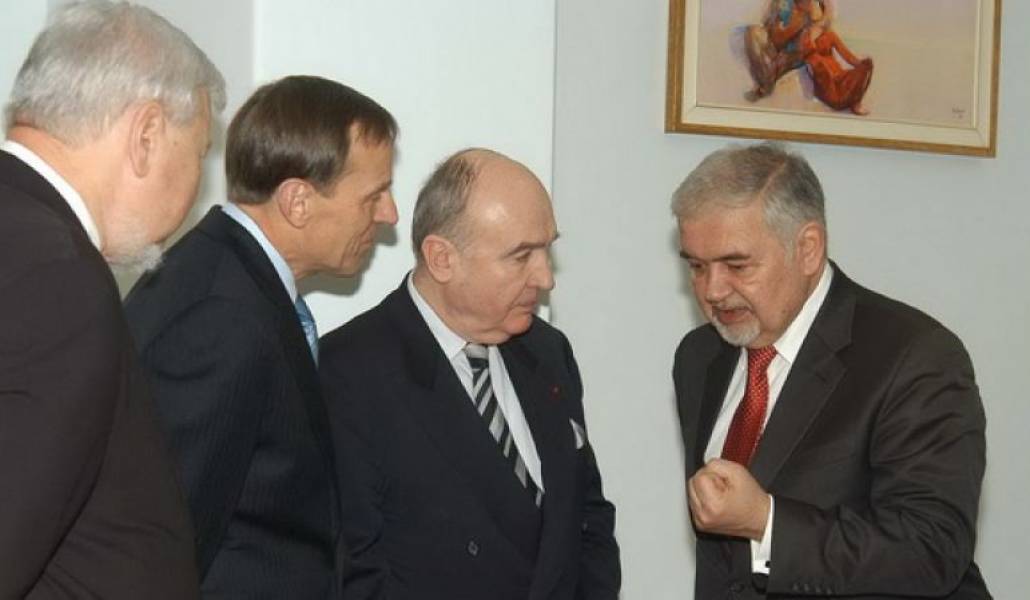 404c17ea13ff84098652aeb818f9e4f9