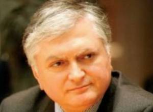 Министр отправился в Канаду