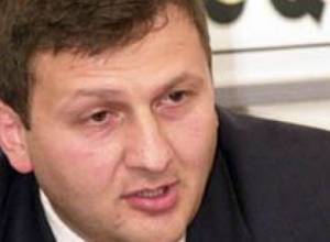 Уже не посол