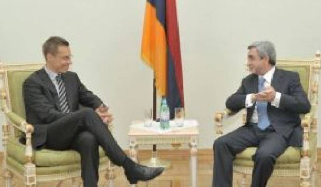 56e45229af273d7a5bcd0b9ec099d343