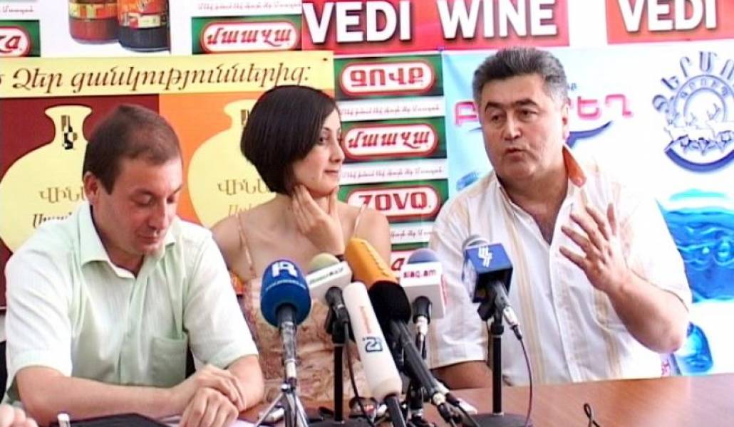 2d3dfa9edd10e9e552a538bb9c116098