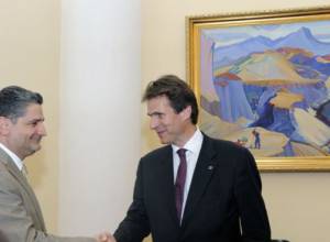 Премьера пригласили в Брюссель