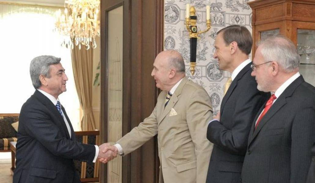 77f063836e7d5f7444648d661cacea81