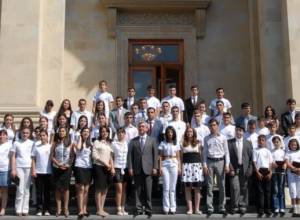 Победители игры «Кенгуру» - в президентской резиденции