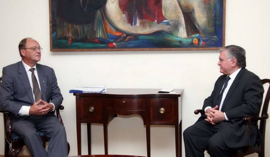 37600f6534211f13804821cf1f559fc6