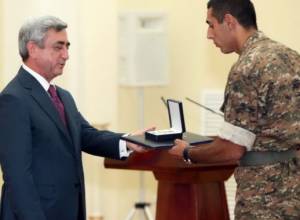 Десятеро награждены посмертно