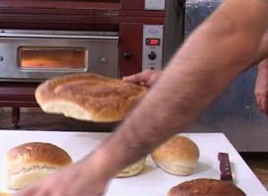 Опасайтесь крашеного хлеба