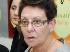 «Губернаторы чувствуют себя царьками»