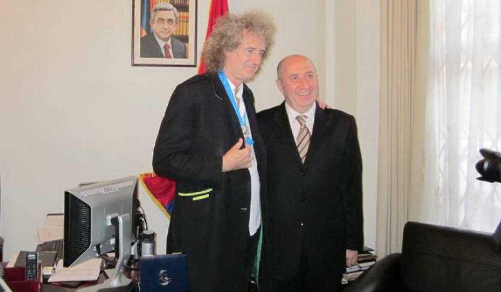 237998f391b003e33a7afbcf130d6e4e