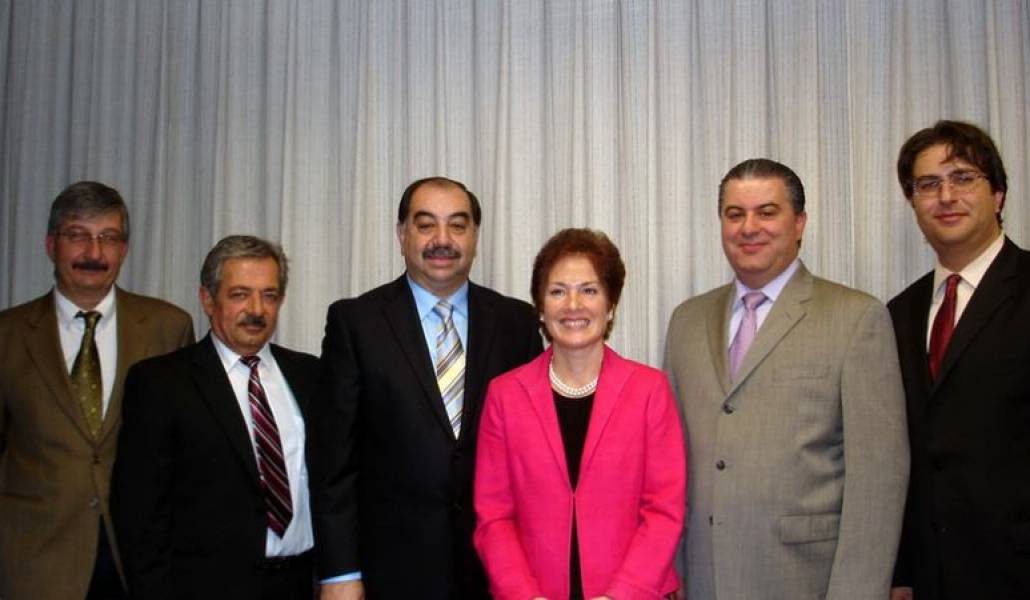 fa92e1942ee7cdfba7a48cd2256675d7