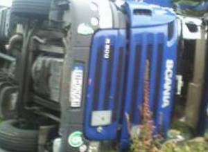 Грузовик свалился в ущелье