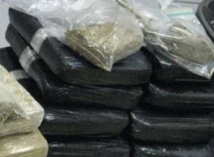 Перевозили наркотики