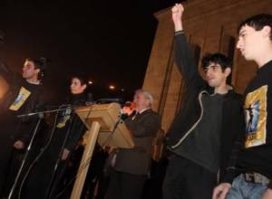 Шествие началось