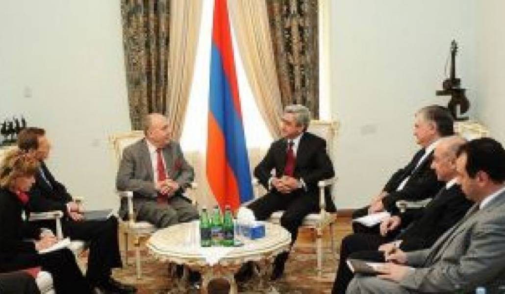 6cf2965ec80df54e2c5bc1952ee82bae